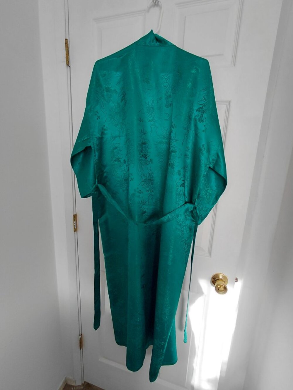 ESME Emerald Green Silk Robe - Picture 2 of 6